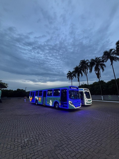 Foto 2 de 2 — ‘Natal Iluminado’ em Araraquara terá carreata e cinco ônibus com 2 mil metros de luzes LED; saiba quando